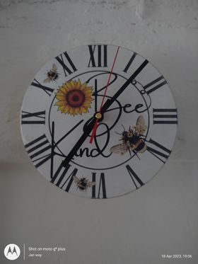 Bee Kind Bee & Sunflower Clock Decoupage Rice Paper - CLOCK 33001